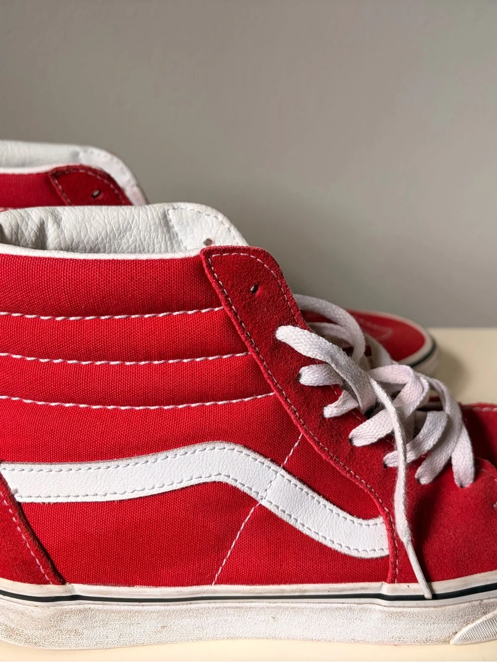 Unisex Vans Red High-Top Sneakers (women’s 10/men’s 8.5)